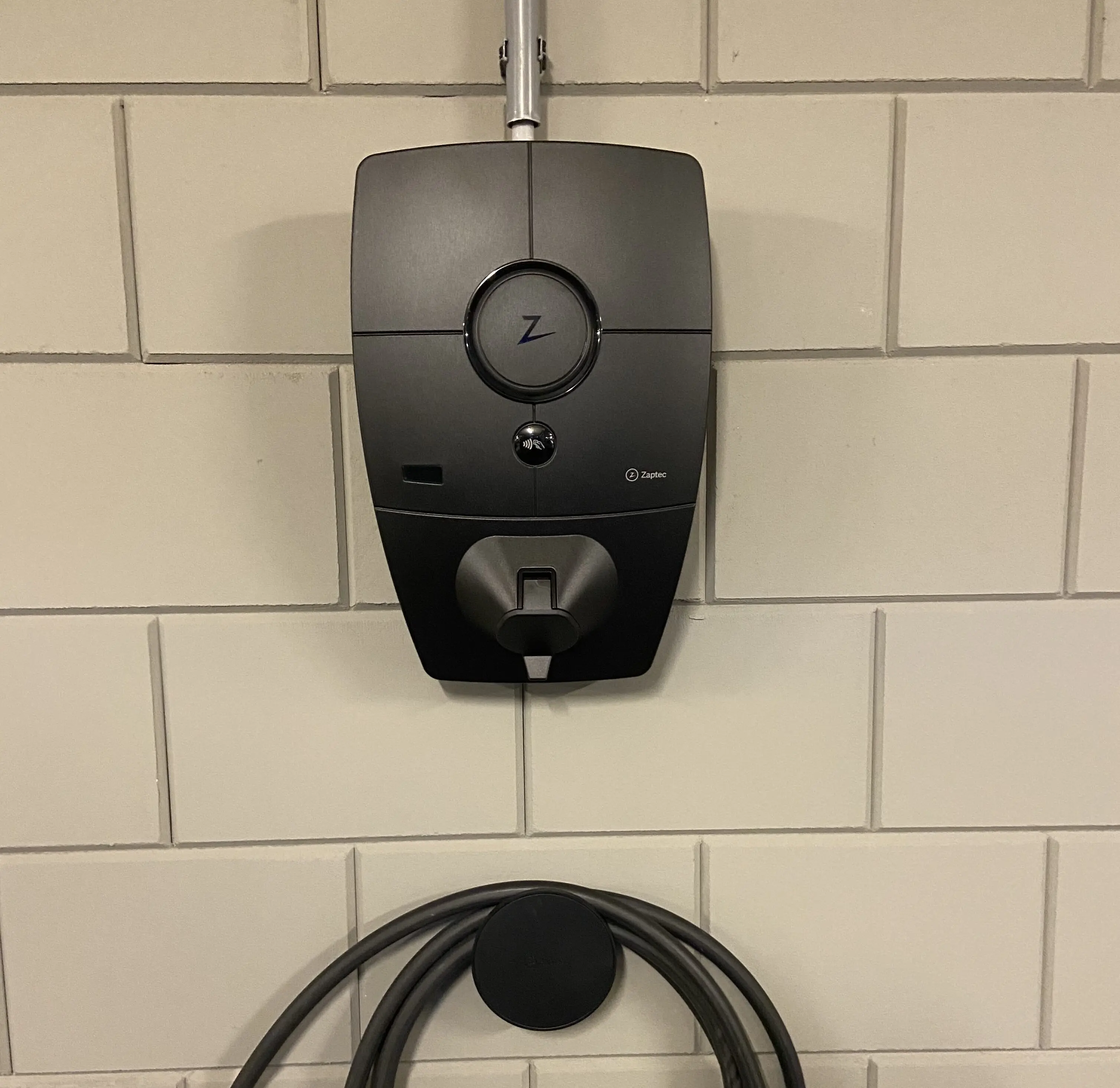 Laadpunten in parkeergarage VvE Cruquius