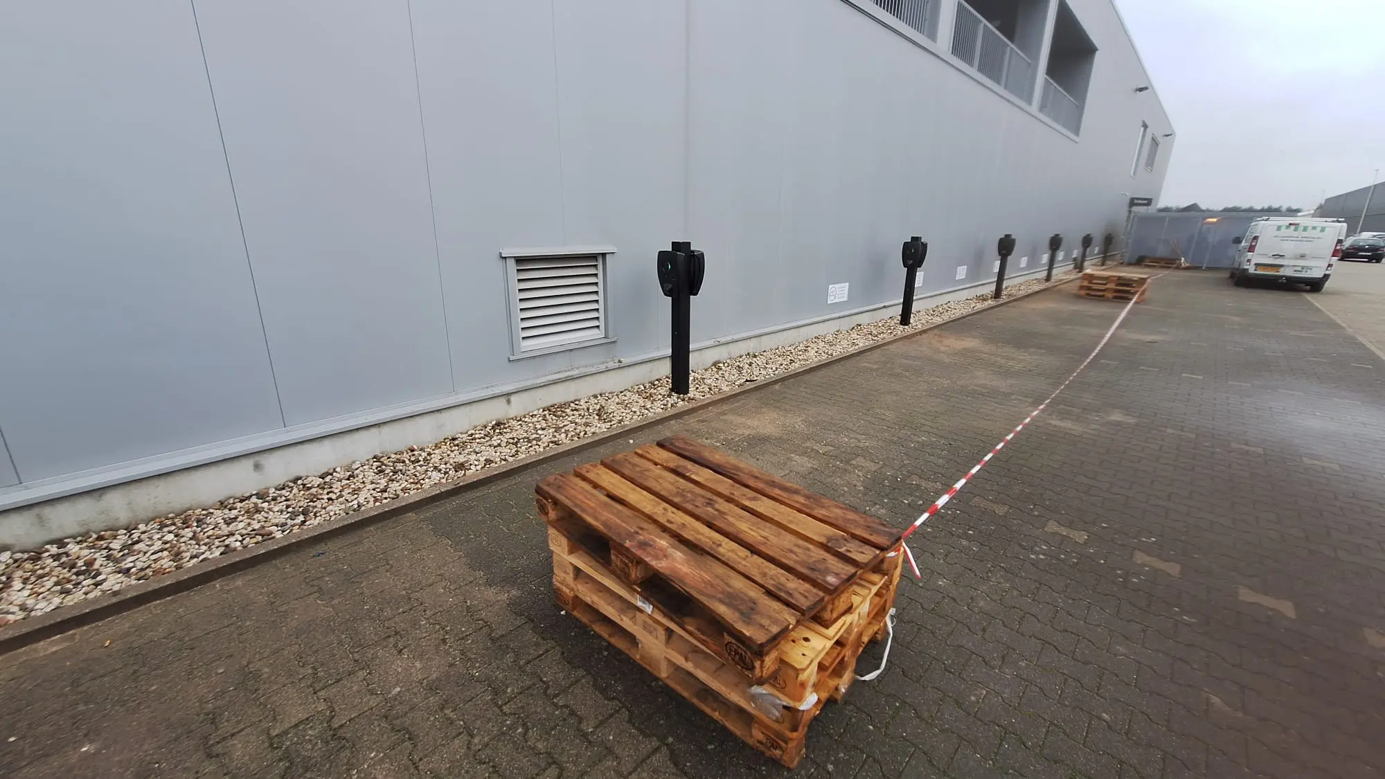 Groothandel in Venlo voorzien van 24 laders